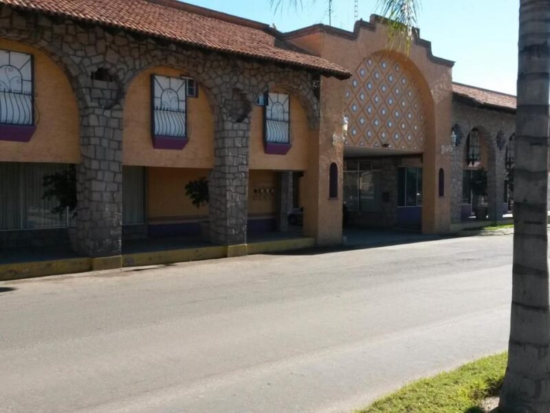 Hotel Los Arcos